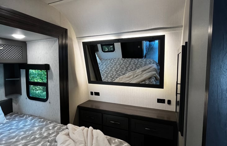 Master Bedroom Mirrow