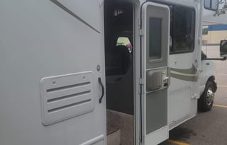 Four Winds Majestic RV