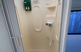 2002 Winnebago Sightseer 27C