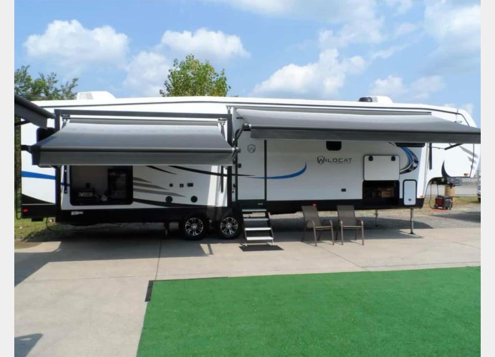 Fifth Wheel rentals in Baneberry