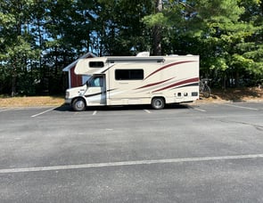 Coachmen RV Leprechaun 220QB Ford 350
