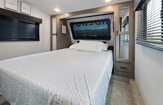 The Bohemian Dream(8 People / Local Delivery Only)