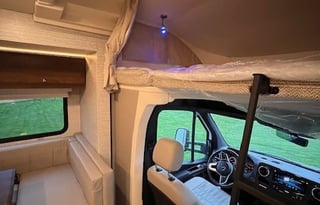 Beautiful, easy to drive escape-mobile.