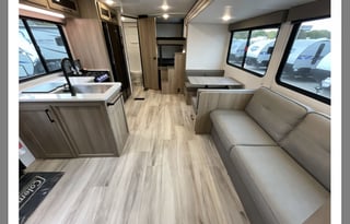 2025 Keystone Coleman Lantern 28BHS