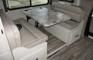 2021 Thor Four Winds MB-Sprinter 24BL