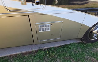 Pet friendly, smoke free, "The War Wagon"