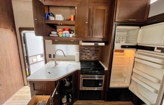 Spacious & Family-Friendly Adventure RV