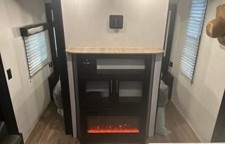 2022 Fully Loaded Cherokee Grey Wolf 26DBH-L