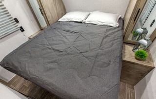 **Alpha Wolf Bunk House-Beautiful!**