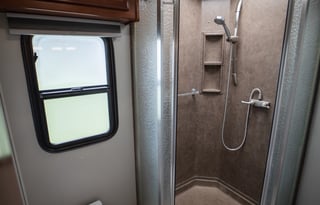 2007 Fleetwood RV Bounder Diesel 38V