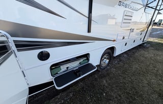 2021 Jayco Greyhawk 29MV - Family Motorhome