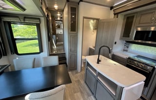 Hannah's Montana - 2021 Keystone RV Montana 3761FL