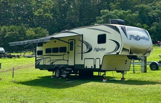 Reflections in Paradise - 2019 Grand Design 28BH