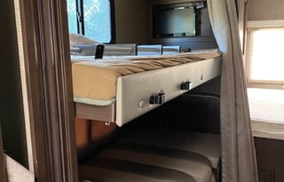 2019 Thor Motor Coach Freedom Elite Traveler A27