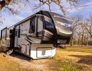 Keystone RV Avalanche 390DS