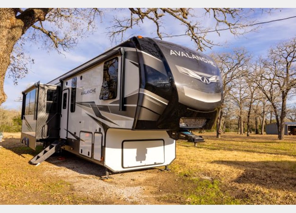Fifth Wheel rentals in Austin