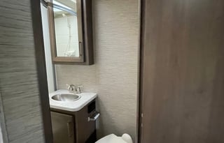 2021 Thor Motor Coach - Freedom Elite