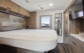 2023 Winnebago Vista 29V: Spacious & Luxurious