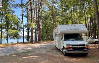2014 Winnebago Minnie Winnie 25B