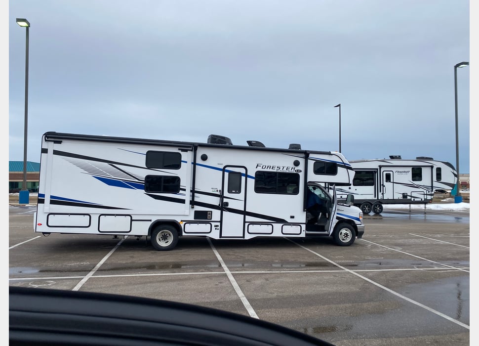 Class C Motor Home rentals in West Chicago