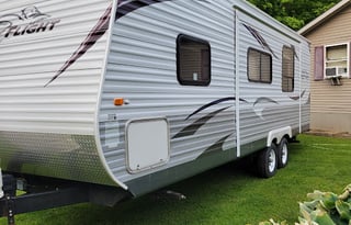 MoJo's 2012 Jayco Jay Flight Sleeps 6-7