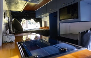Couples OFF-GRID High Roof Camper Van