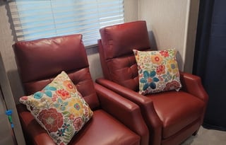 2022 Coachmen 30' - Now available for F1 Austin!