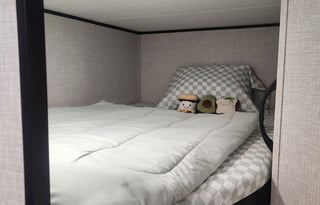 Family Friendly 2025 Jayco JayFlight SLX 197MB