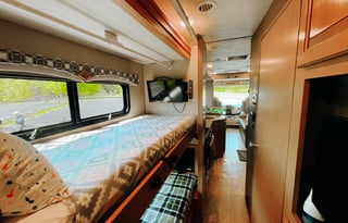 Beautiful Class A Pet Friendly RV