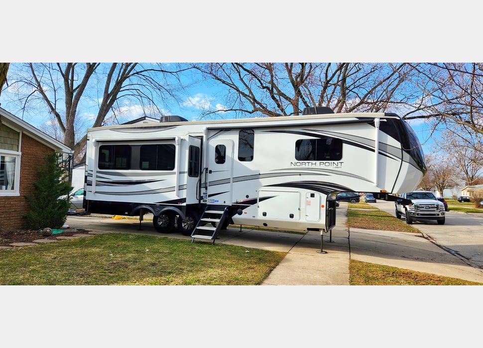 Fifth Wheel rentals in Allen Park