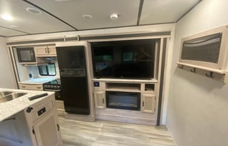 2021 Coachmen RV Spirit Ultra Lite 3379BH