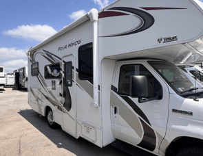 Thor Motor Coach Four Winds 24F