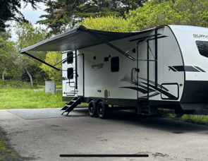Forest River RV Surveyor Legend 296QBLE