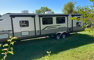 2024 Couchman - Perfect for Your Next Adventure!