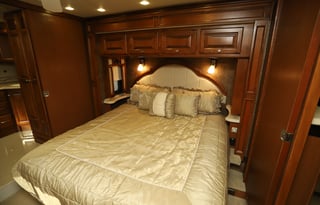 2012 Tiffin Motorhomes Phaeton 40 QBH