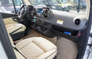 LUXURY 10 passengers VAN w TV, Kitchenette, Toilet