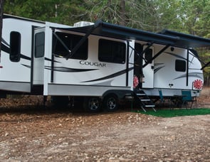 Keystone RV Cougar Half-Ton 33RLI