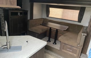 Forest River RV Cherokee Grey Wolf 27rr Toy Hauler