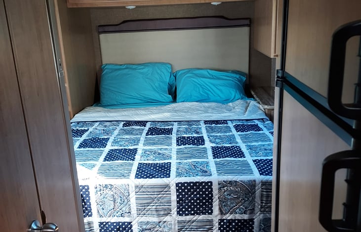 Bedroom ,queen size with new mattress from Brooklyn Bedding.