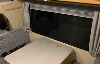 Retro 1989 Winnebago | Modern Upgrades, Sleeps 6