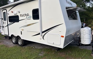 Cozy Couples Camper