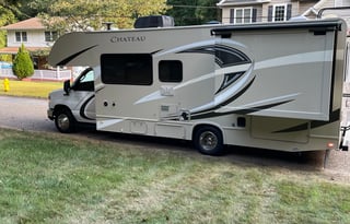2018 Thor Motor Coach Chateau 26B