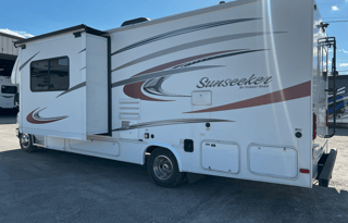 2016 Forest River RV Sunseeker 2700DS Ford
