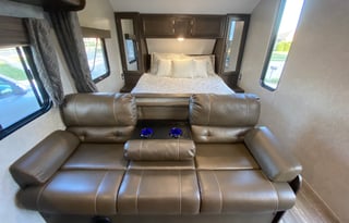 Fully Stocked 2019 Grey Wolf Bunkhouse delivery!