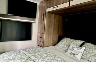 2023 Grand Design Imagine XLS 23BHE