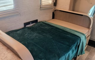 2022 magnitude unlimited miles