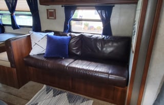 Family Friendly 2015 Keystone RV Bullet 287QBS