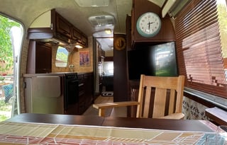 Silver Stays 1990 Airstream RV excella 1000