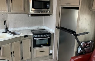 2022 Coachmen 30' - Now available for F1 Austin!