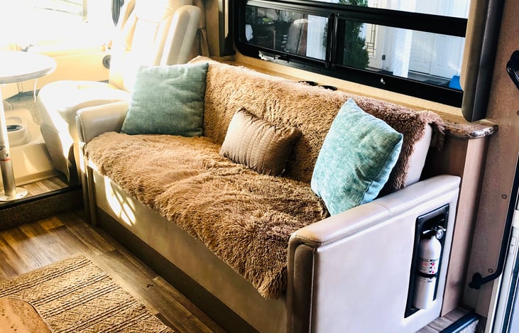 RV - jack-knife sofa (68”)